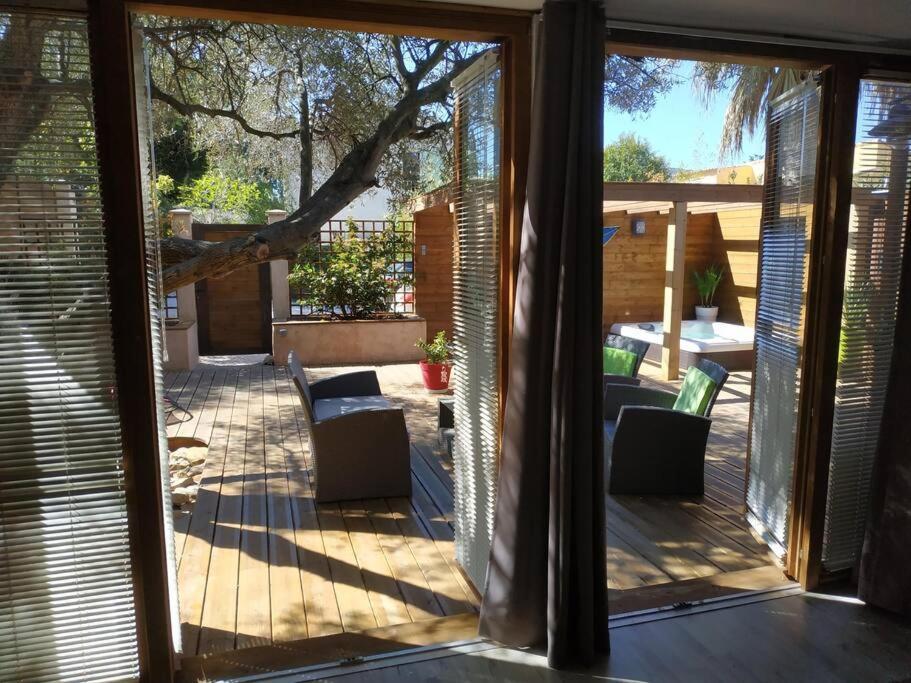 Studio Jacuzzi Prive A 8 Min A Pied De La Plage Apartment La Ciotat Ngoại thất bức ảnh