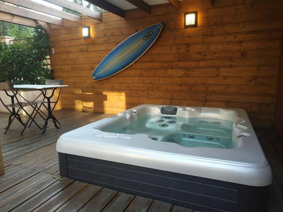 Studio Jacuzzi Prive A 8 Min A Pied De La Plage Apartment La Ciotat Ngoại thất bức ảnh