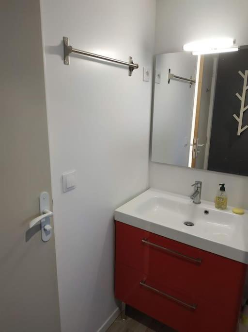 Studio Jacuzzi Prive A 8 Min A Pied De La Plage Apartment La Ciotat Ngoại thất bức ảnh