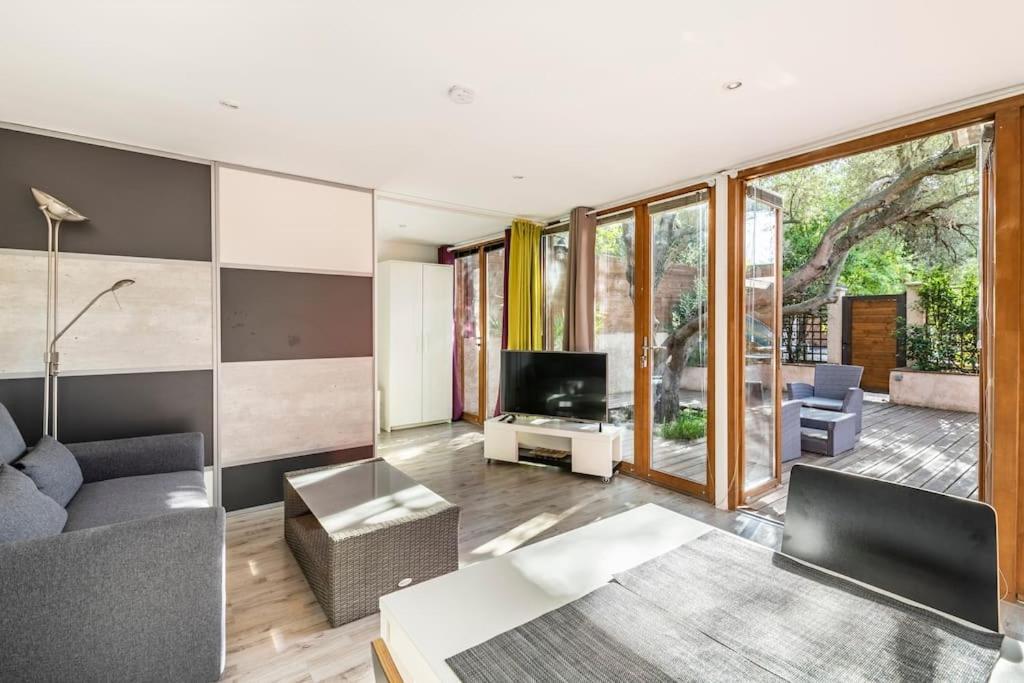 Studio Jacuzzi Prive A 8 Min A Pied De La Plage Apartment La Ciotat Ngoại thất bức ảnh