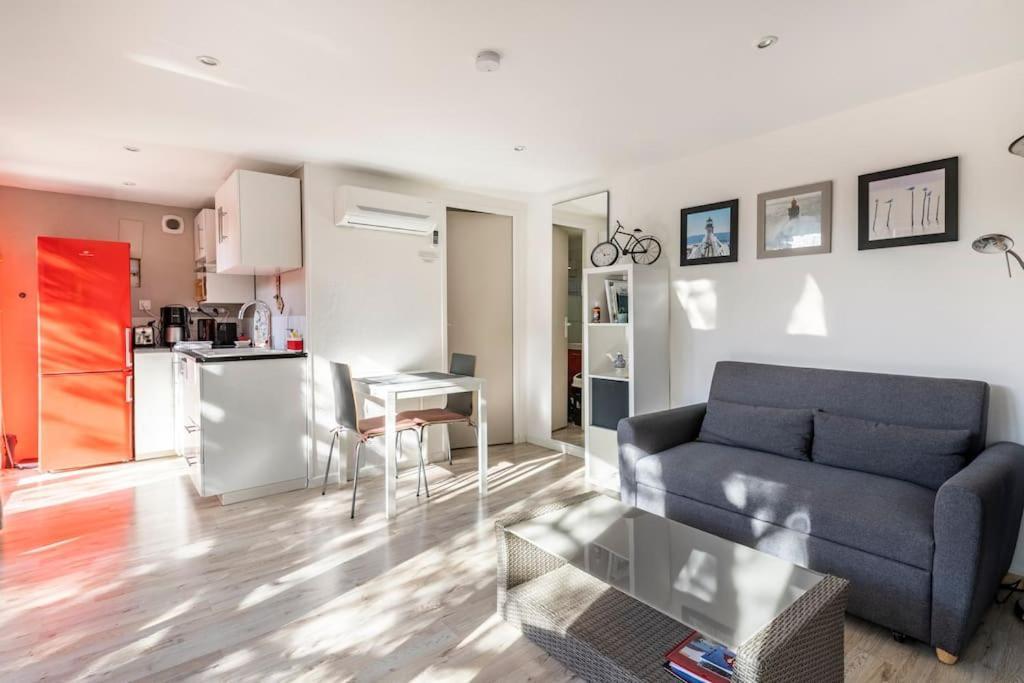 Studio Jacuzzi Prive A 8 Min A Pied De La Plage Apartment La Ciotat Ngoại thất bức ảnh