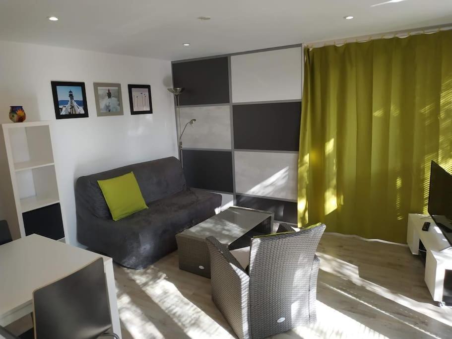 Studio Jacuzzi Prive A 8 Min A Pied De La Plage Apartment La Ciotat Ngoại thất bức ảnh